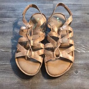 NIB Gloria Vanderbilt sandals